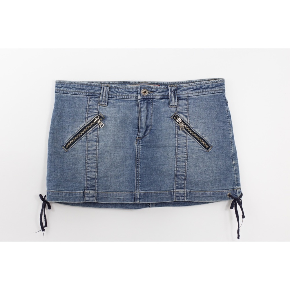 Guess mini skirt size 28